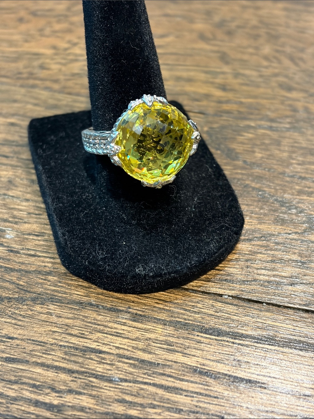 Judith Ripka Lemon Crystal Quartz Cocktail Ring in 925 Silver